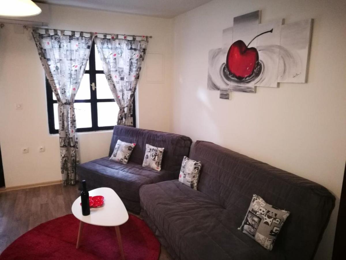 Balkaneros Hostel Мостар Экстерьер фото