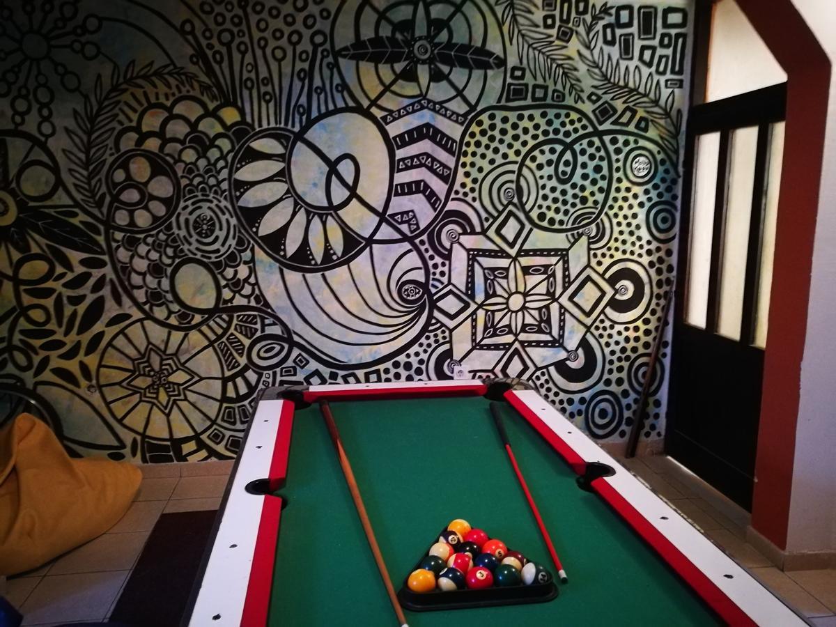 Balkaneros Hostel Мостар Экстерьер фото